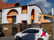 Inchiriez vila cu piscina interioara , zona Calea Dumbravii