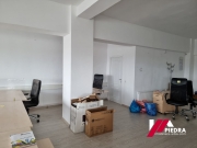 Inchiriez spatiu pentru birouri sau alte activitati comerciale,strada Stefan cel Mare