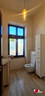 Inchiriez spatiu pretabil birouri,  pentru o firma cu pretentii